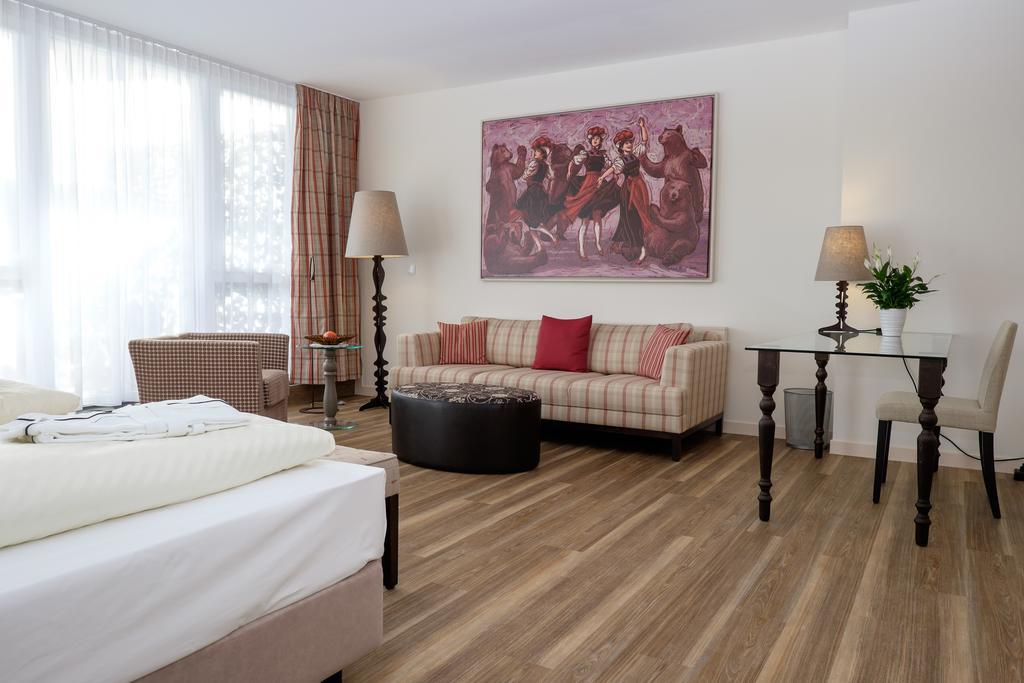 Hotel Baeren Titisee Exterior photo